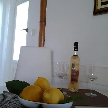 Mare 2 Апартаменты Хвар